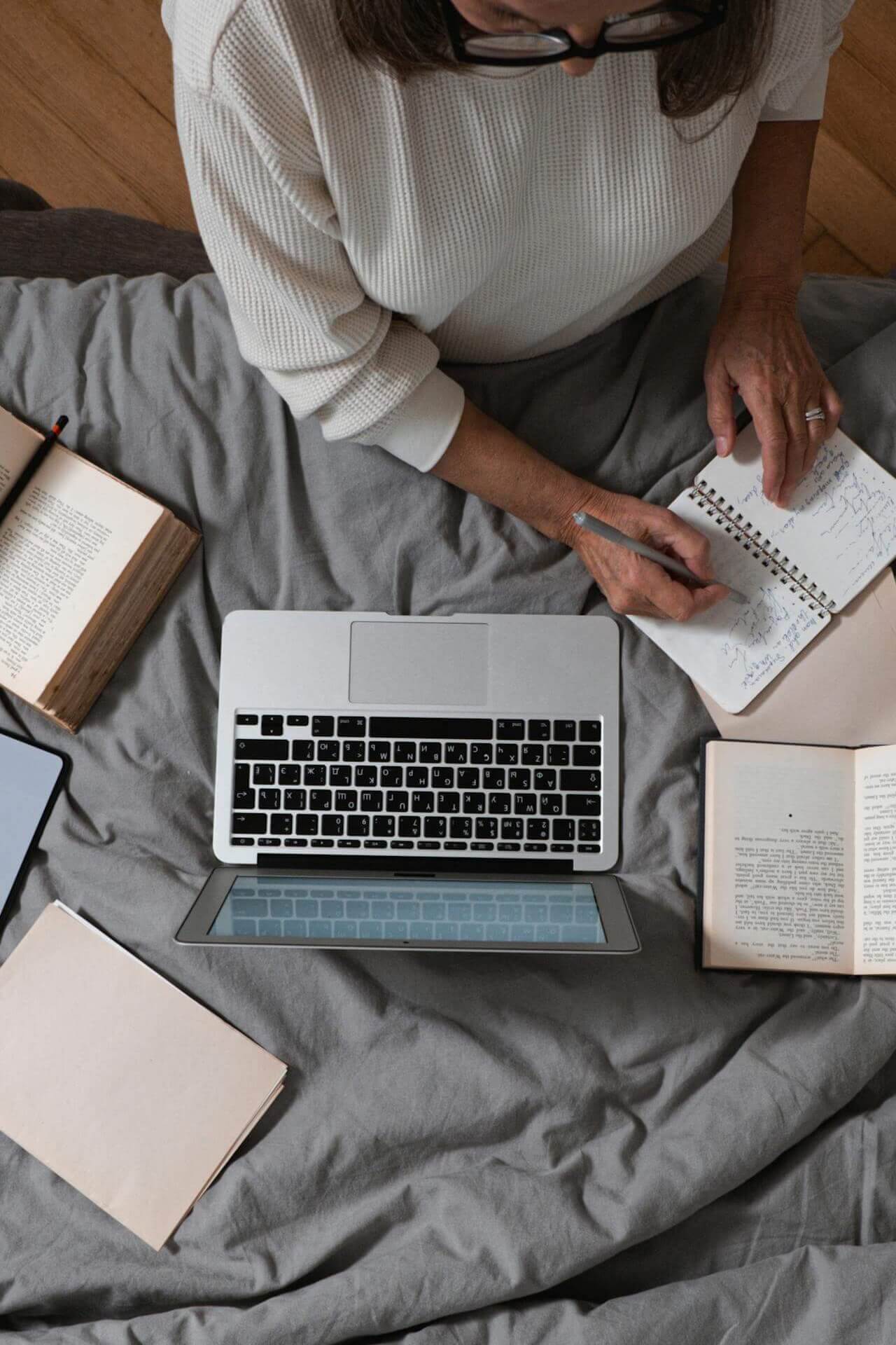 AI Tech Academy students collaborating